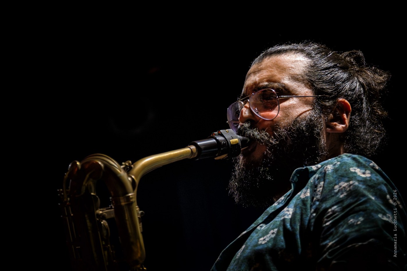 Piero Bittolo Bon playing saxophone on stage